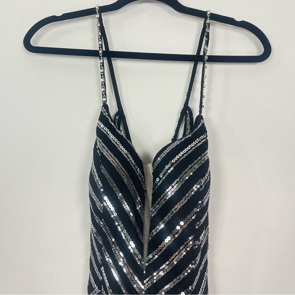 Women’s Black with Silver Sequin Mermaid Trumpet Gown Dress Size XL NWT - Picture 4 of 10